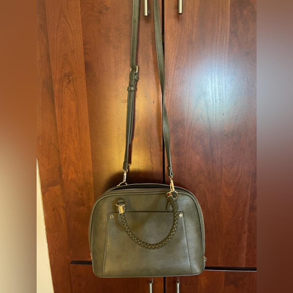 Medium Olive Green Satchel/Crossbody, with straps